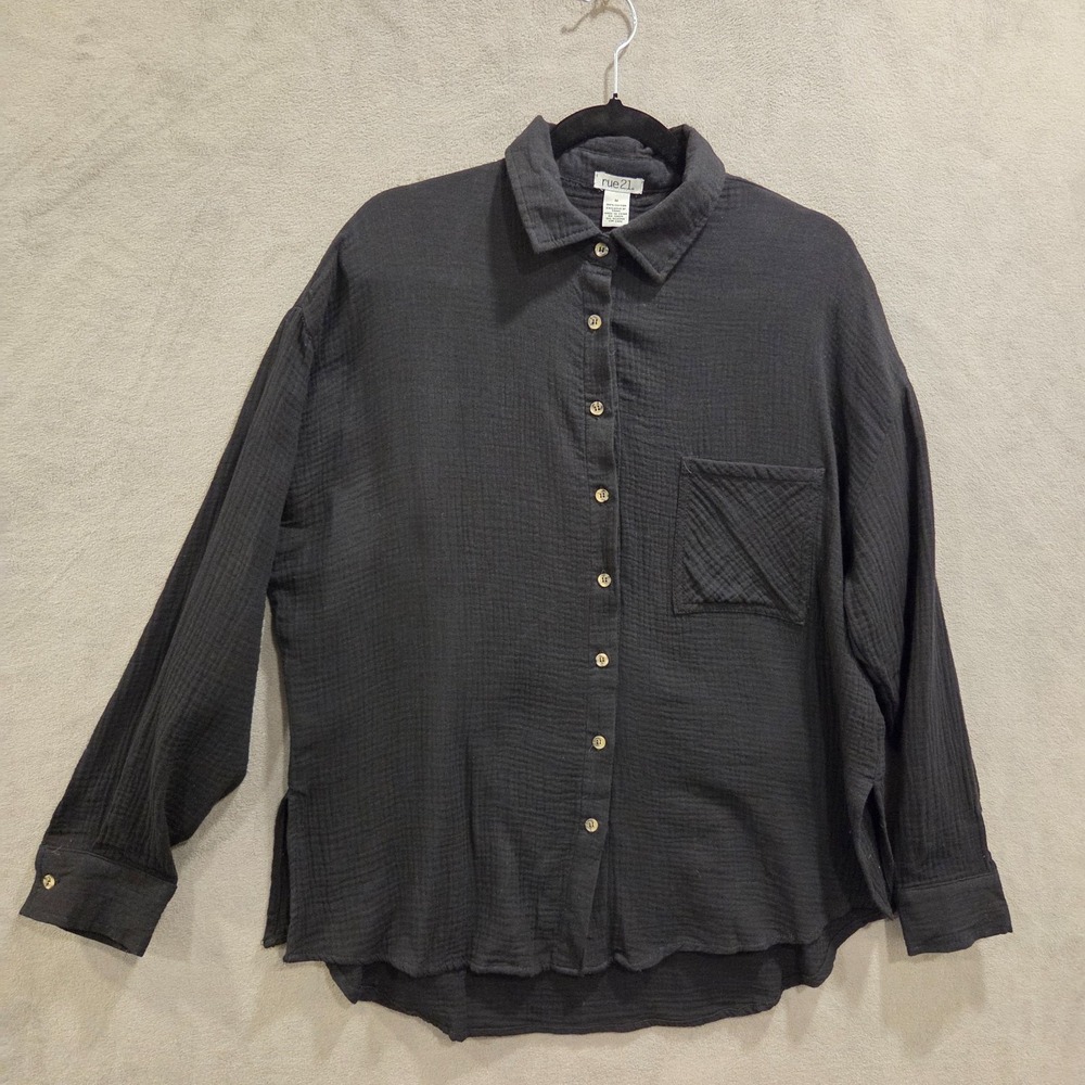 Rue 21 Button Down Shirt Top Women's Medium Black Textured Cotton Casual Classic